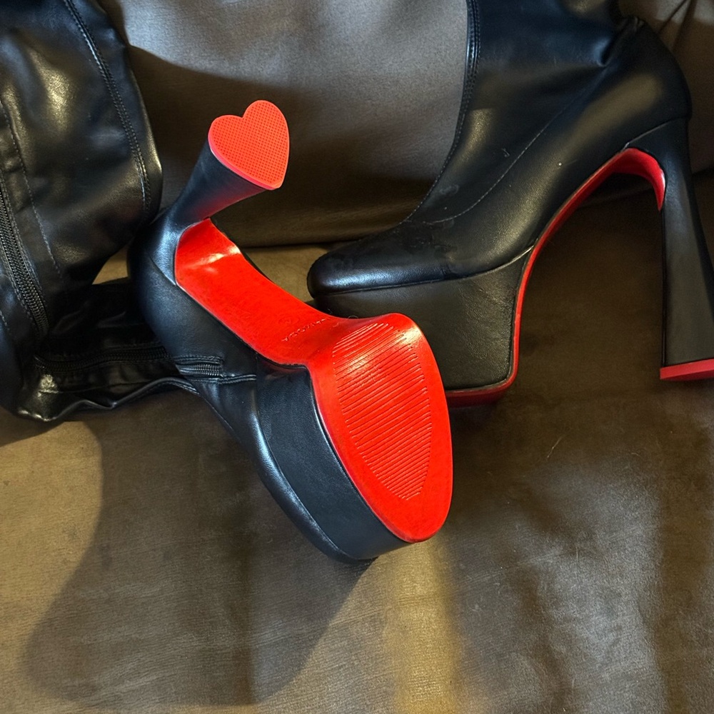 Brand new lamoda platform boots size 6US or 4UK. They have been painted CL red